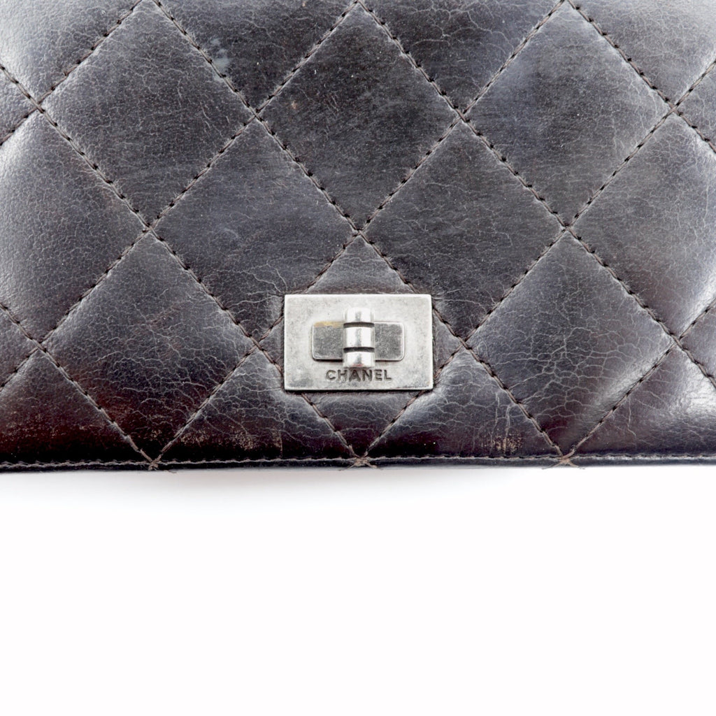 CHANEL 2.55ライン マトラッセ 財布 ブラック レザー キルティング ターンロック フランス製