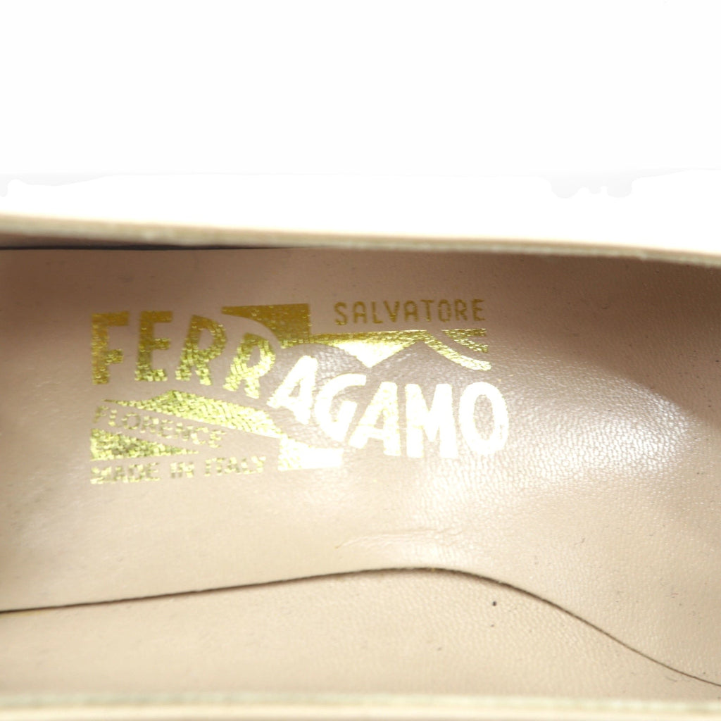 SALVATORE FERRAGAMO ヒール パンプス 22cm ベージュ レザー イタリア製