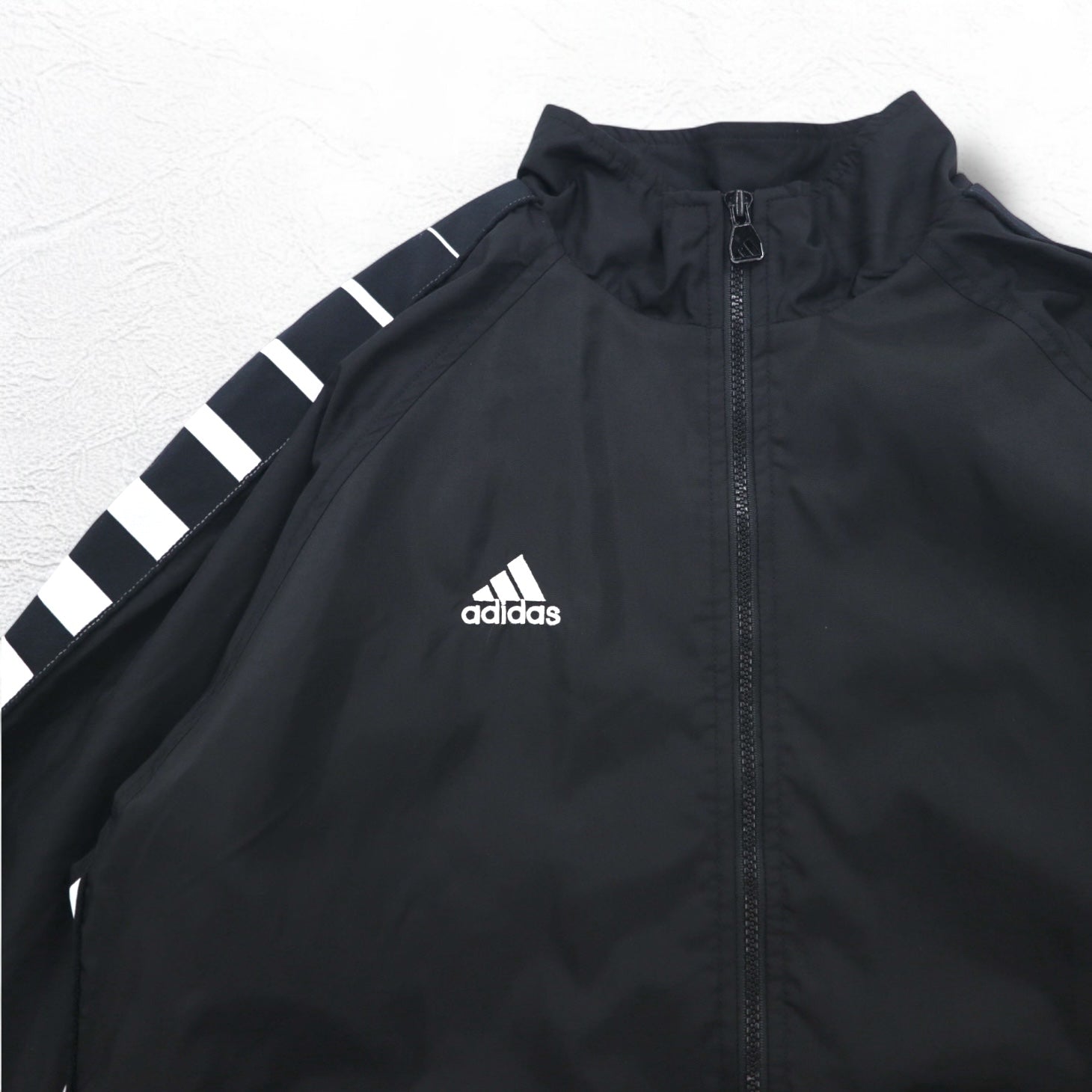 Giacca sportiva in nylon adidas TEAM anni '90, giacca da pista, tuta da ginnastica XL, strisce laterali, fodera in mesh