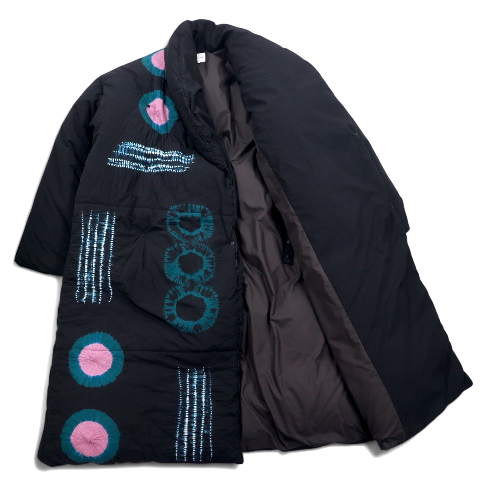 Sasquatchfabrix. Cappotto imbottito ORIENTAL DOWN COAT S nero, fantasia, tie-dye, bottoni a pressione 20AW-JKH-002
