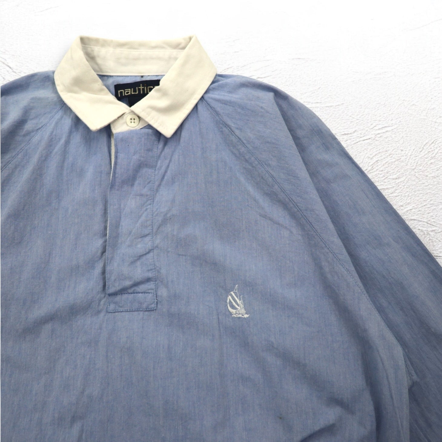 Camicia chambray pullover Nautica anni '90, taglia XL, blu, in cotone, con ricamo logo piccolo.