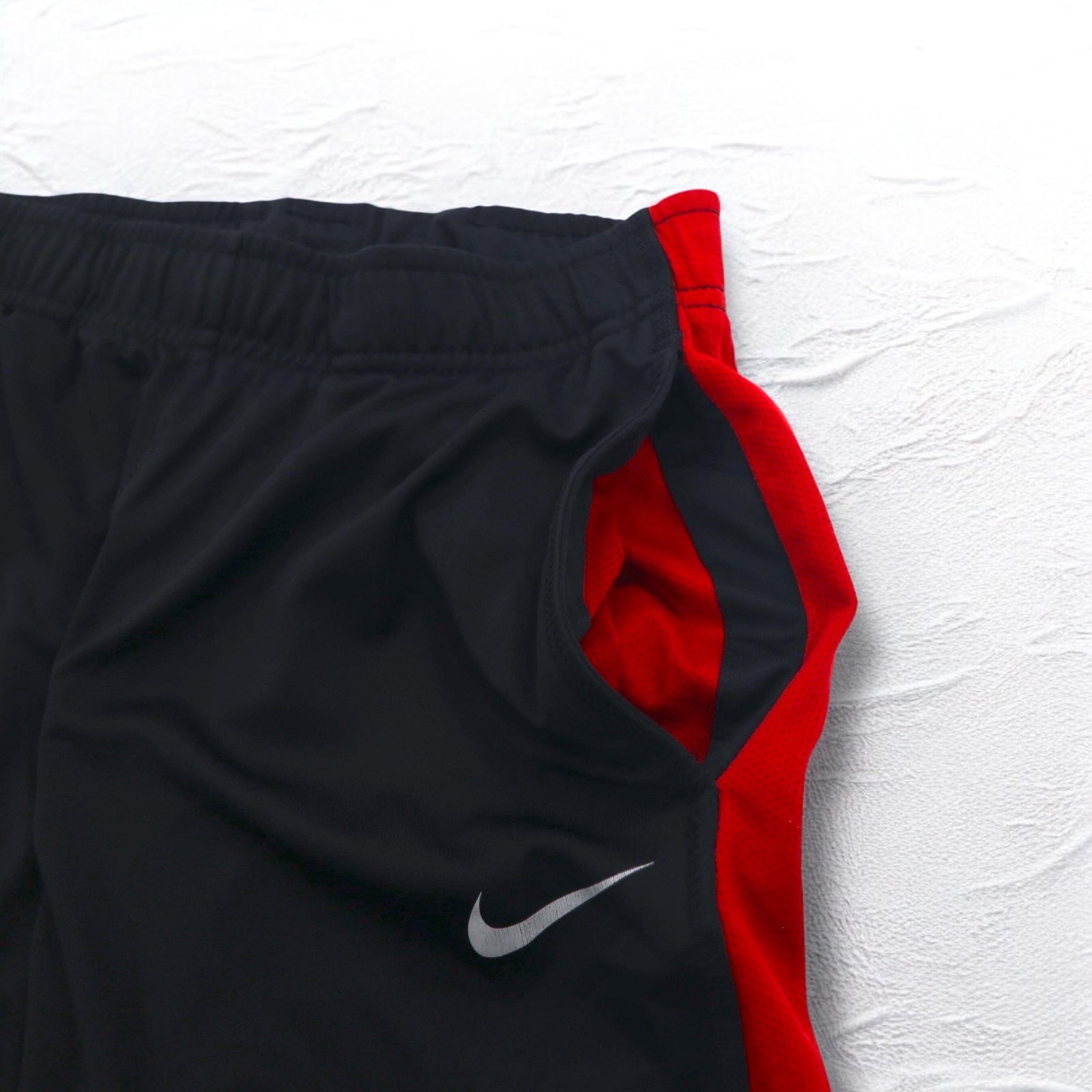 NIKE Pantaloni della tuta, taglia L, nero e rosso, con strisce laterali, swoosh, DRI-FIT 425787-012