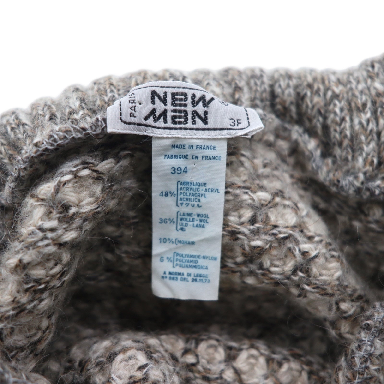 Maglione dolcevita a coste New Man PARIS anni '90, fabbricato in Francia, taglia L, bianco e grigio, in acrilico con bottoni sulle spalle.
