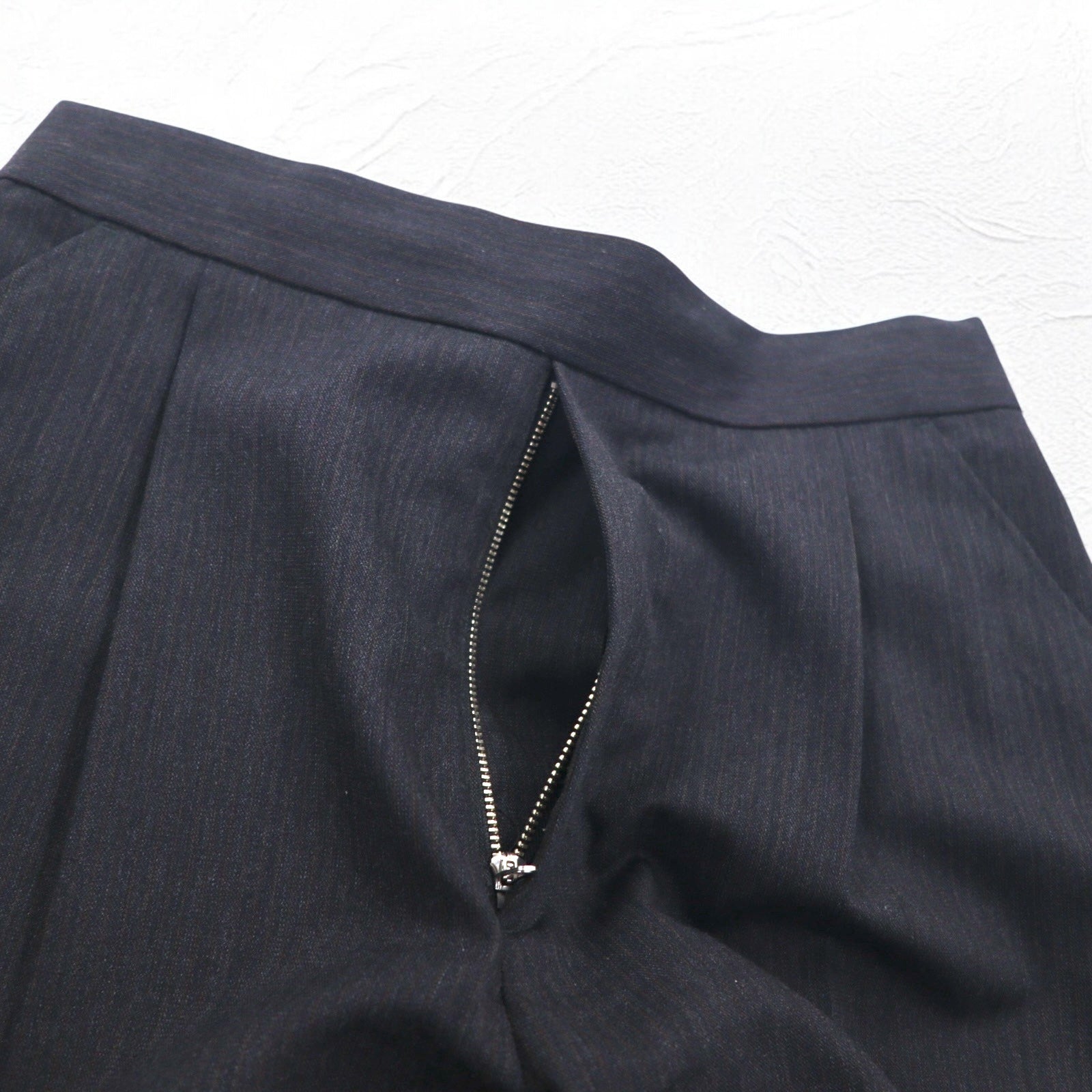 SOUMO Pantaloni larghi con pieghe M grigi lana spacco Made in Japan