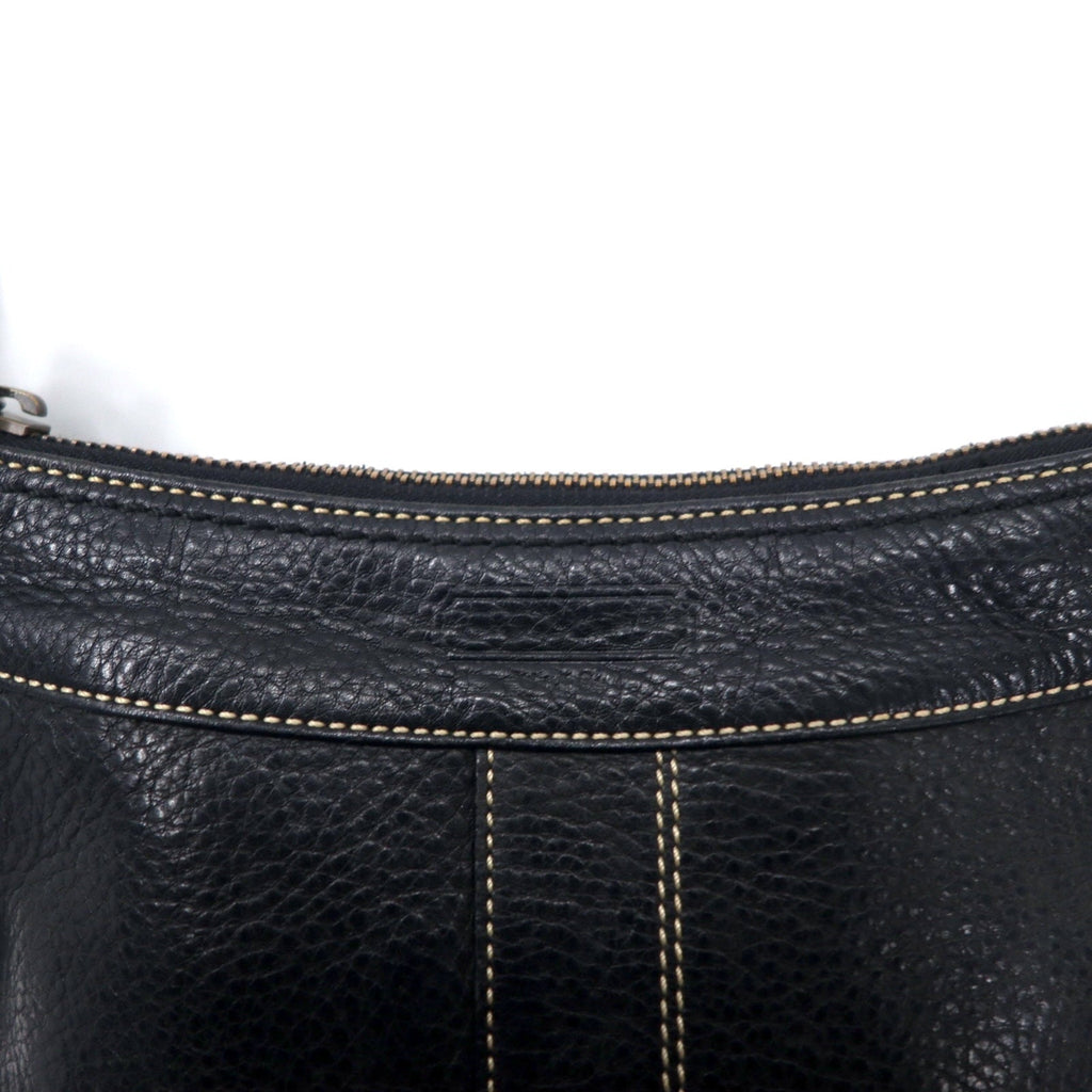 COACH Borsa a tracolla in pelle Duffle nera con cuciture 10398