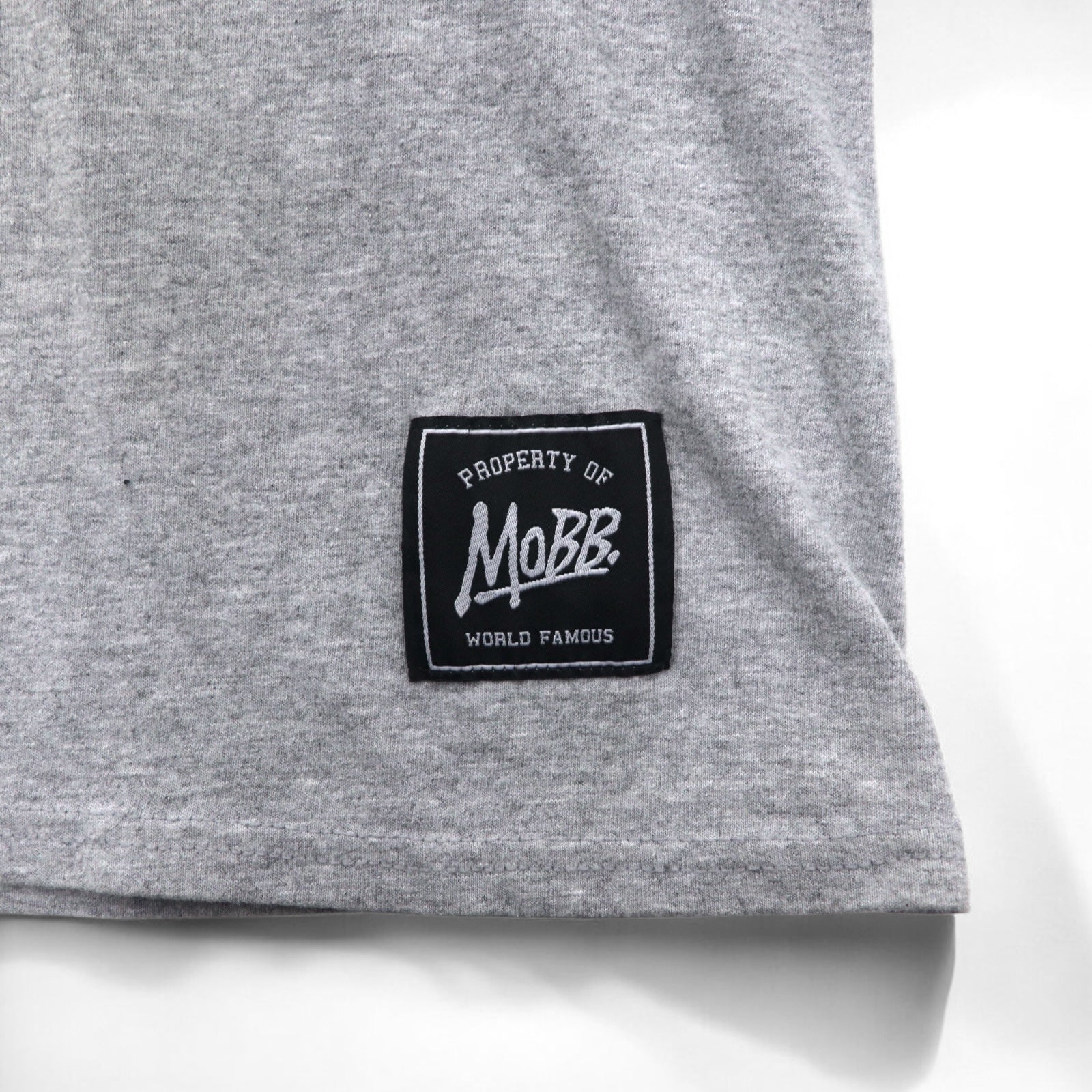 MOBB. × Champion T-shirt a maniche lunghe XL grigio stampa sulle maniche Made in El Salvador