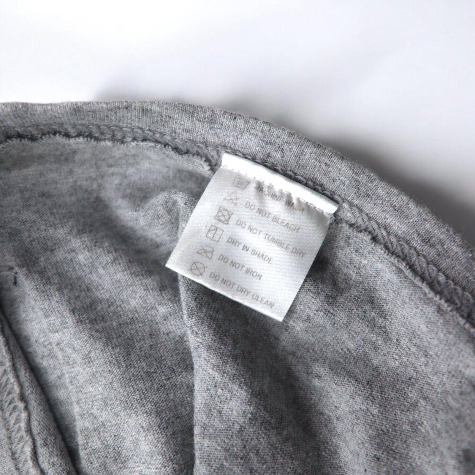 MOBB. × Champion T-shirt a maniche lunghe XL grigio stampa sulle maniche Made in El Salvador
