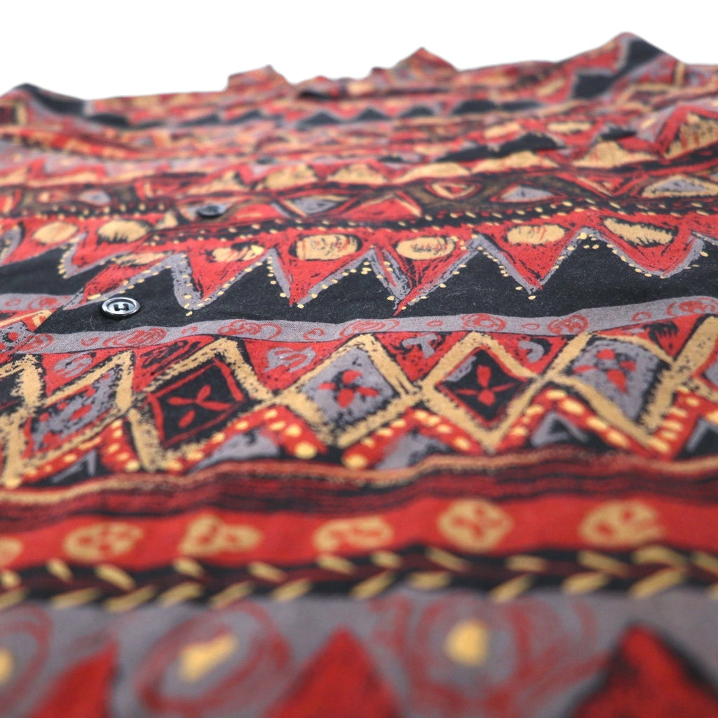 Camicia Flying Hawk anni '90 a maniche corte, vestibilità ampia, colletto aperto, taglia L, fantasia multicolore all-over, made in Japan.