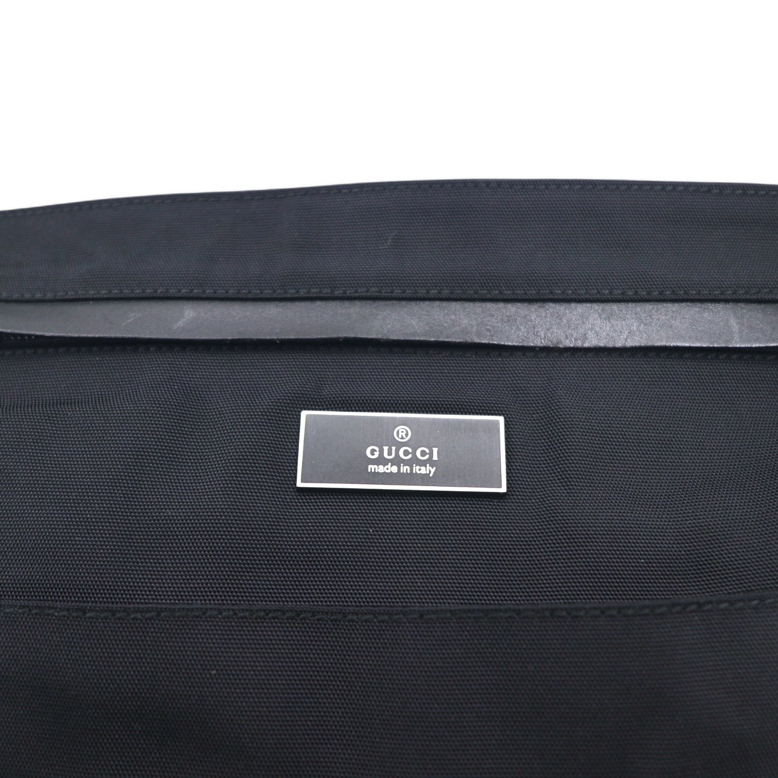 GUCCI Borsa a tracolla marsupio nero in nylon con placca logo 019・0335 002058