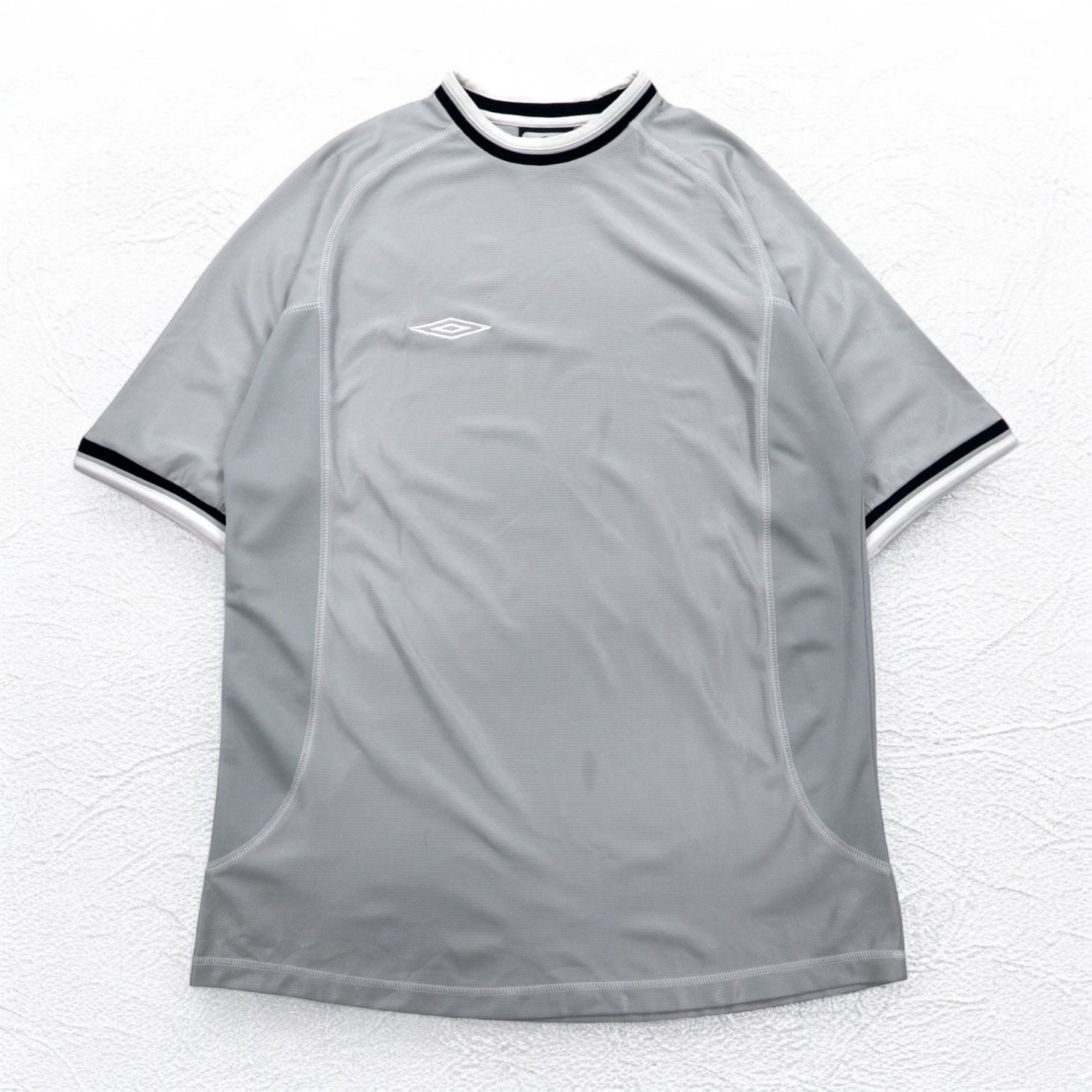 UMBRO Anni 2000 Maglia da Calcio T-shirt XL Grigio Poliestere Logo ricamato