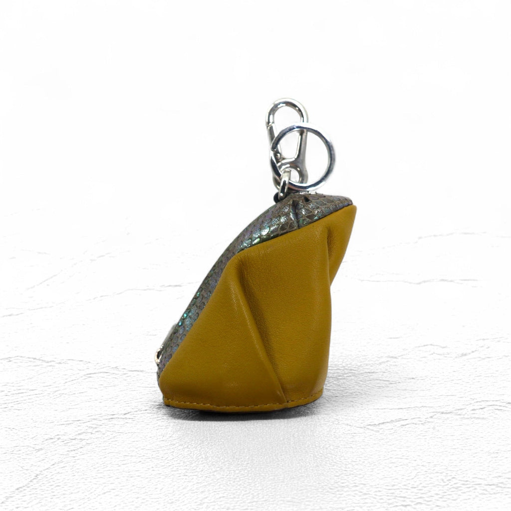 LOEWE FROG Portamonete Charm Portachiavi in Pelle CHARM IN CALFSKIN AND SNAKESKIN OCHRE