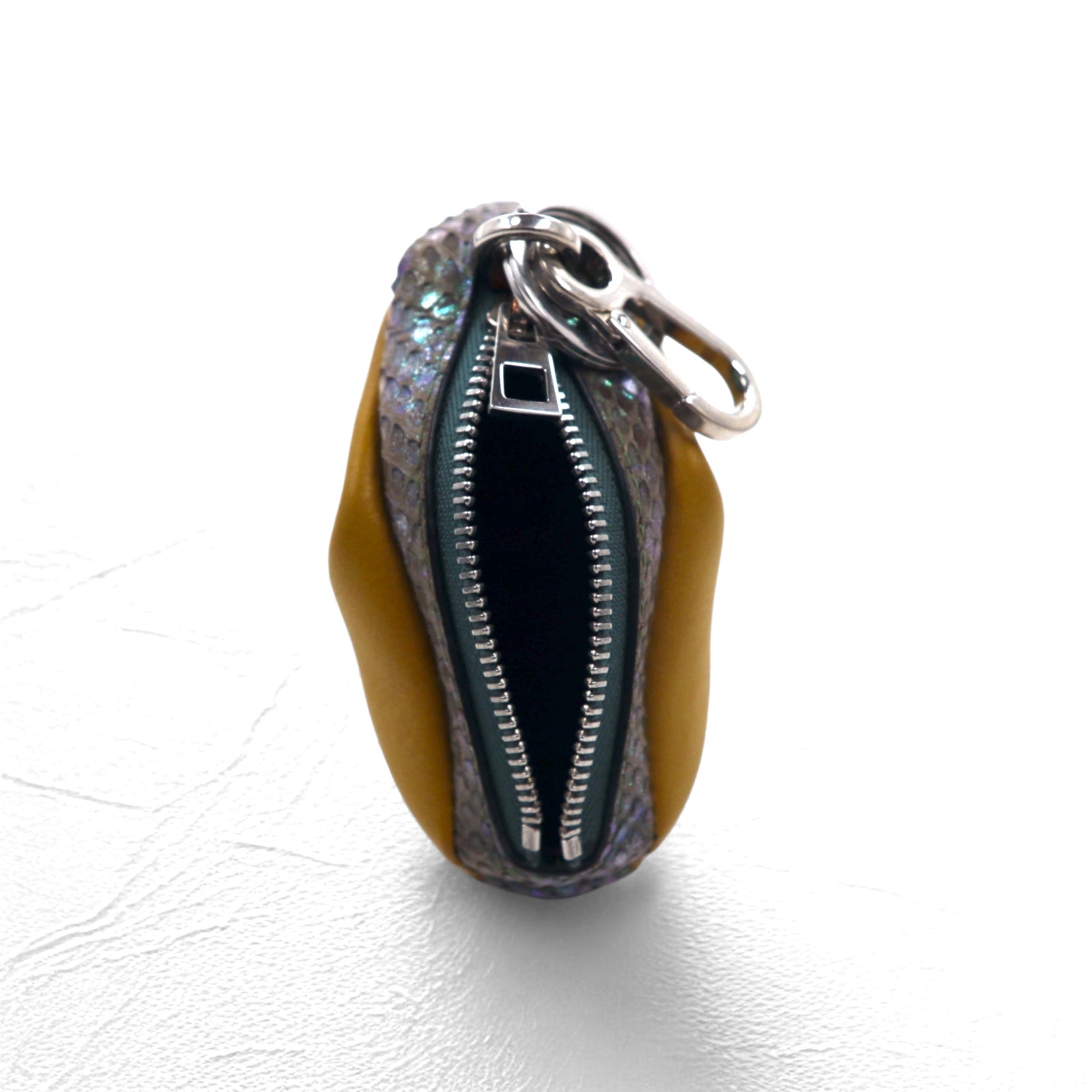LOEWE FROG Portamonete Charm Portachiavi in Pelle CHARM IN CALFSKIN AND SNAKESKIN OCHRE
