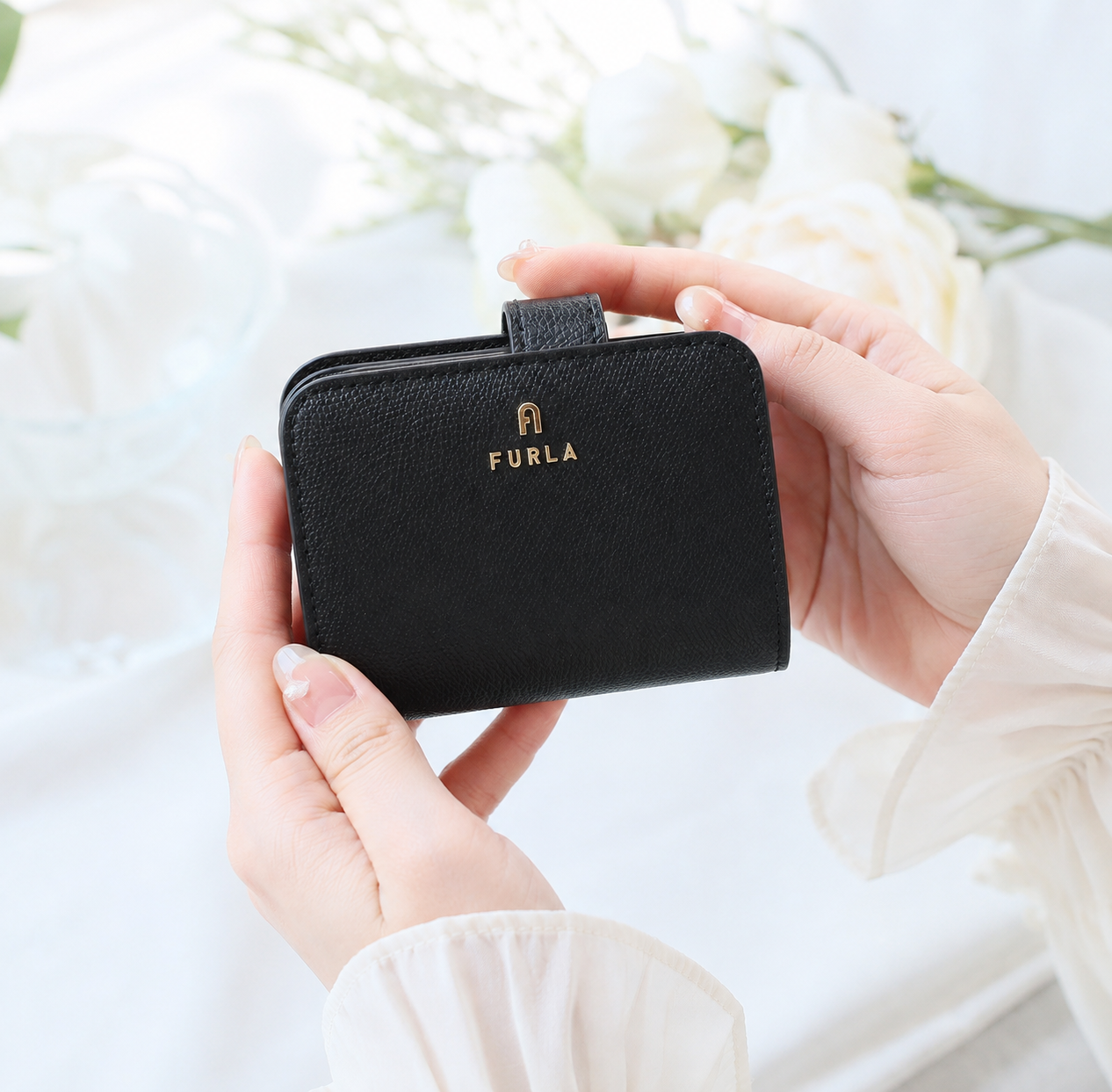 FURLA フルラ 二折財布小銭入付き WP00315 ARE000 O6000 FURLA CAMELIA レディース ブラック