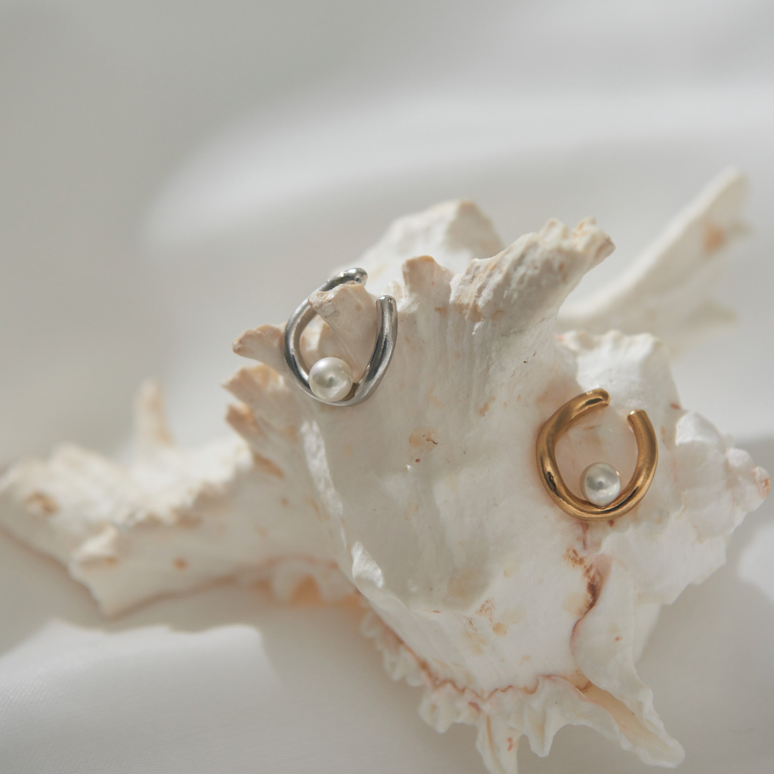 Orecchino a conchiglia Wave Pearl