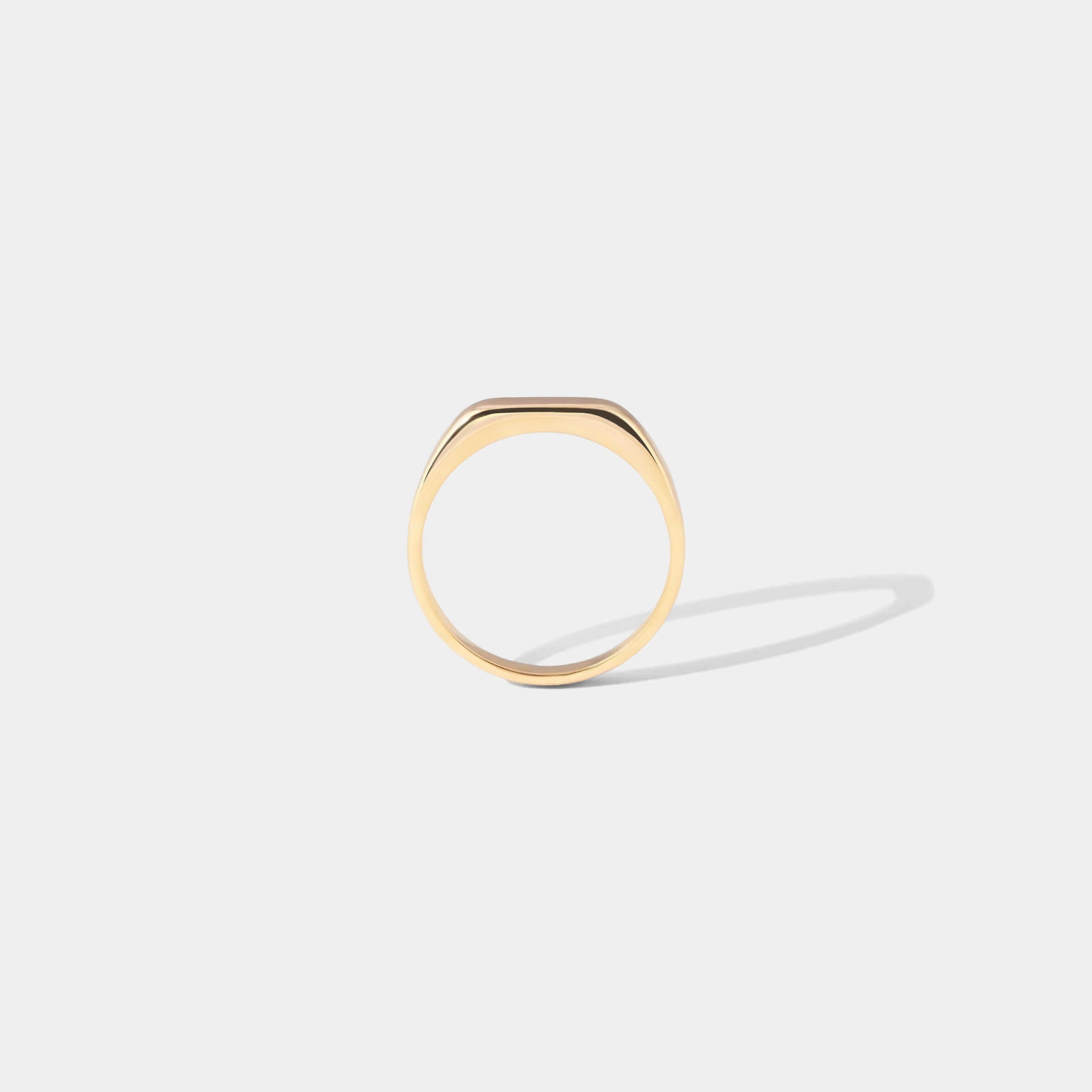 Anello piatto