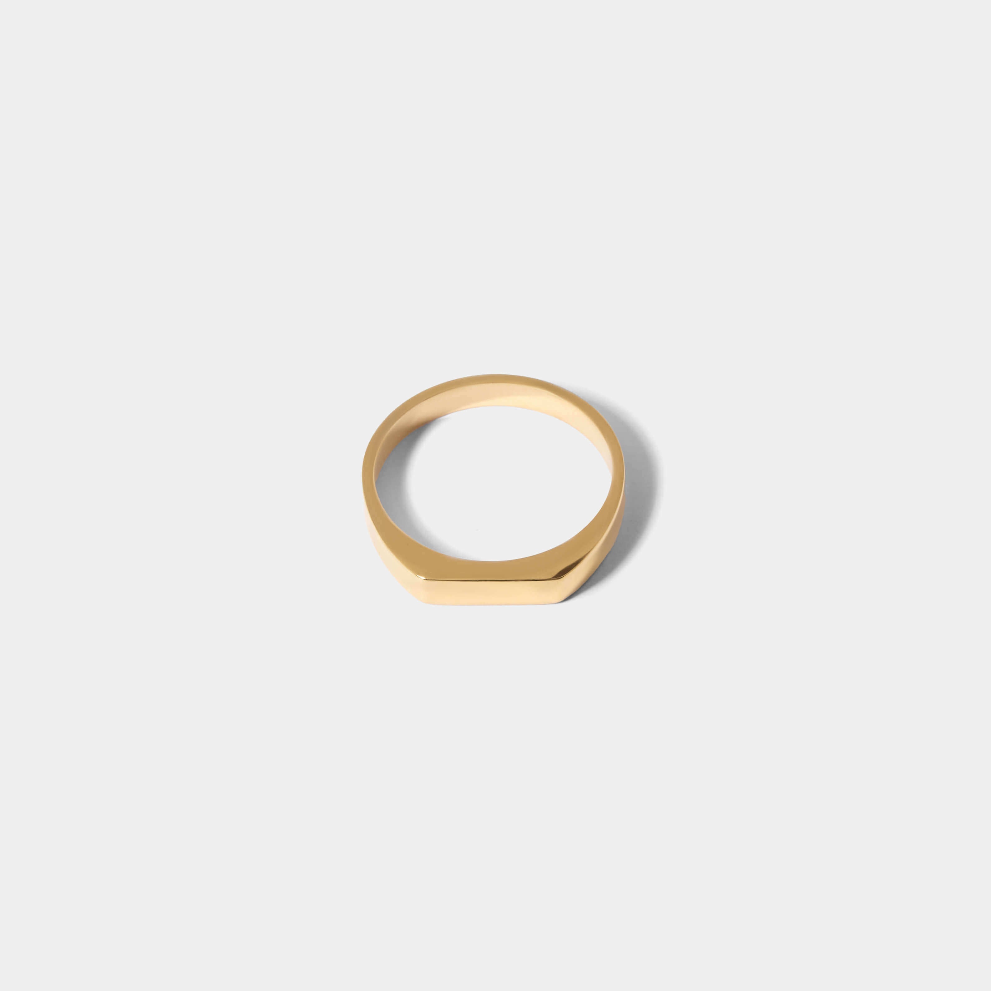 Anello piatto