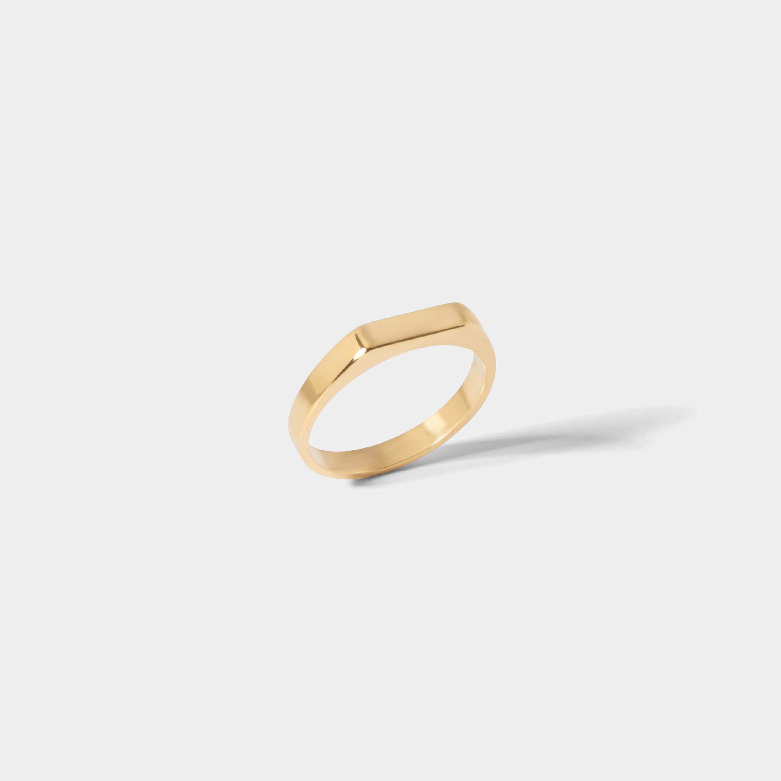Anello piatto