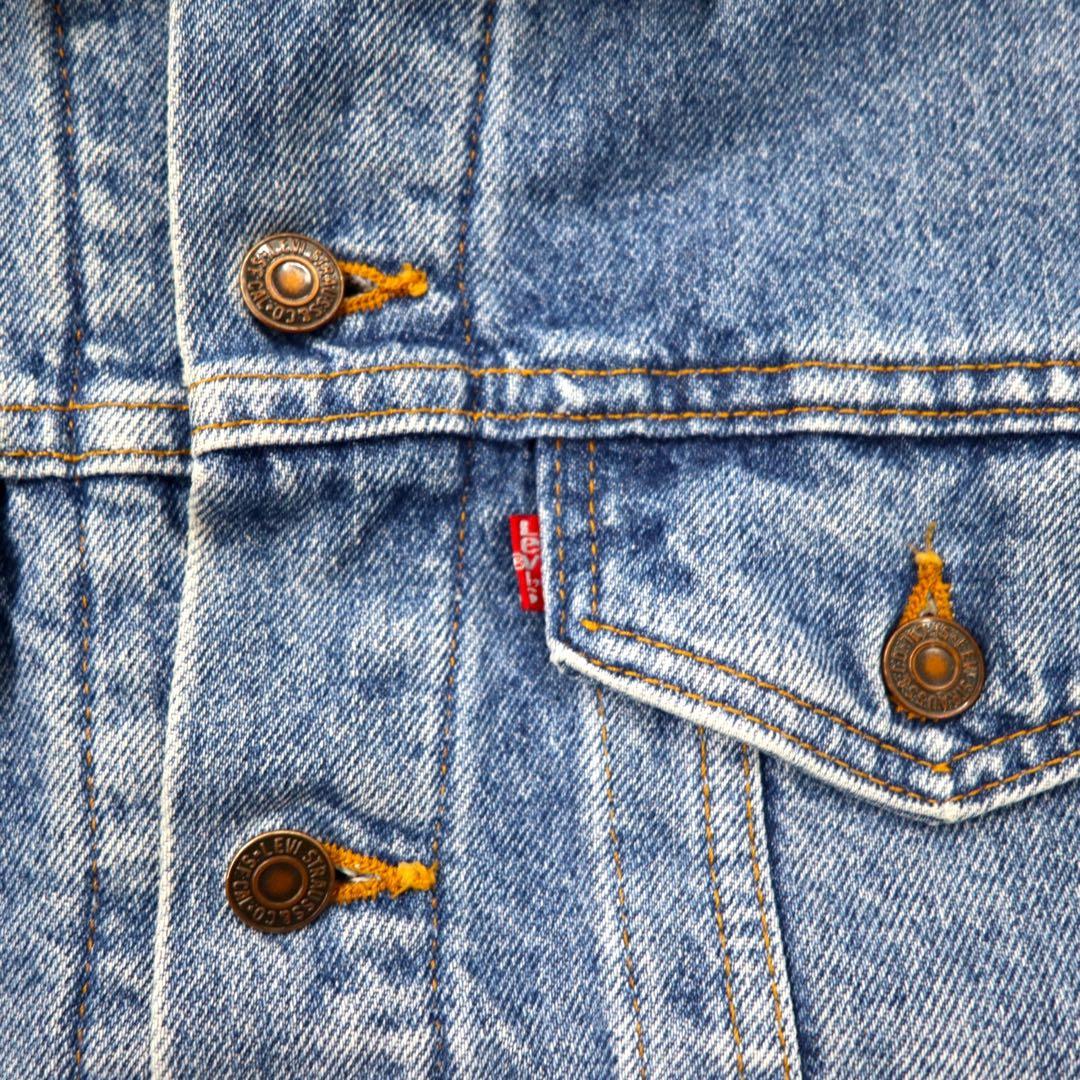 Giacca di jeans Levi's USA anni '70 4a generazione, colore blu chiaro, bottone 527, modello 70505