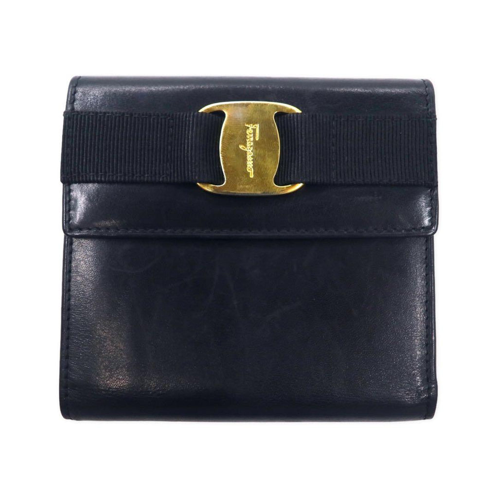 Salvatore Ferragamo Vara Ribbon Portafoglio a Due Ante in Pelle Nera con Chiusura a Scatto