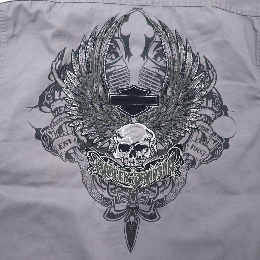 HARLEY DAVIDSON Camicia da lavoro a maniche corte, collo aperto, taglia S, colore grigio, in cotone, con logo ricamato sul retro