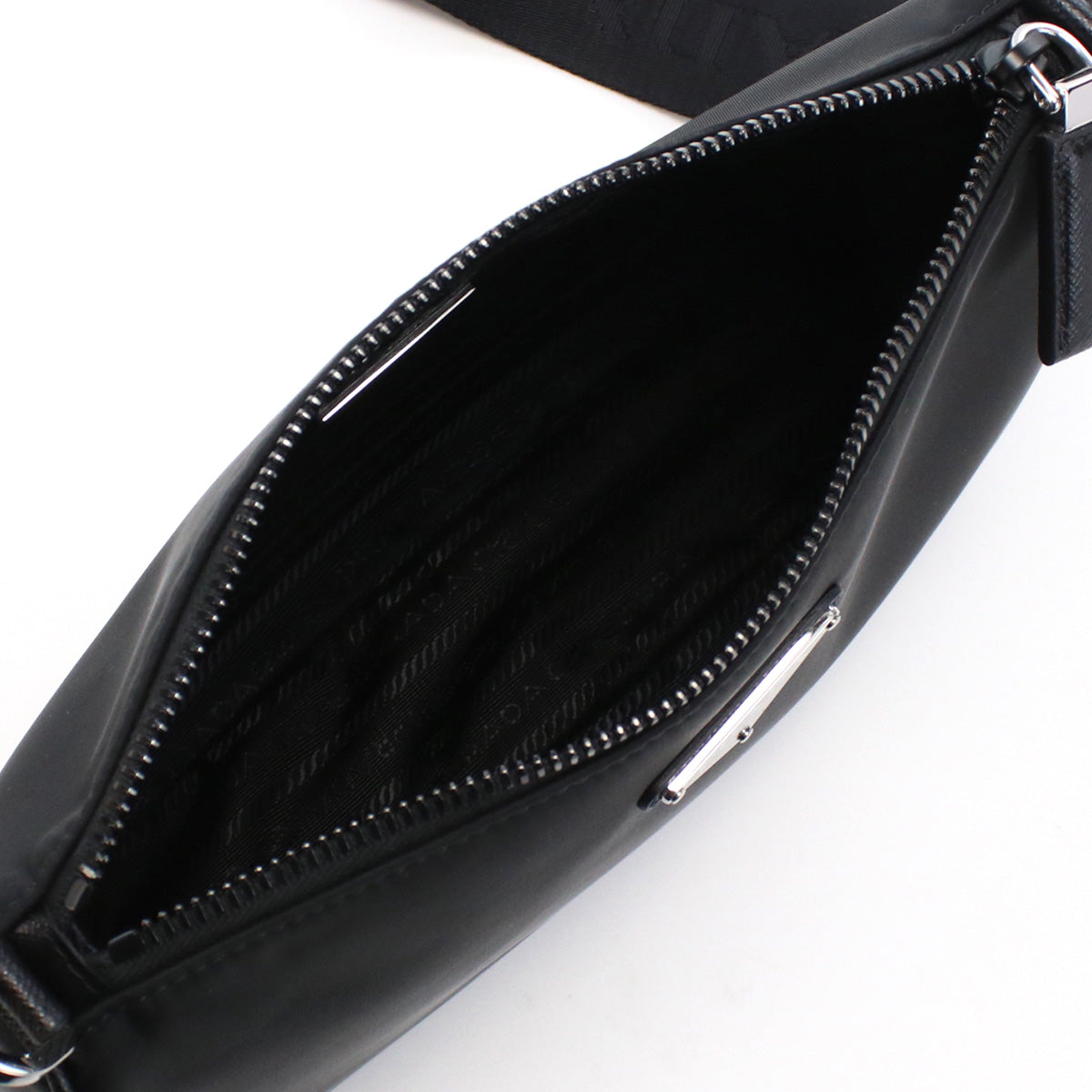 プラダ PRADA  斜め掛け ショルダーバッグ ブランド トライアングルロゴ2VH113　2DMH V XOP　F0002NERO ブラック bag-01