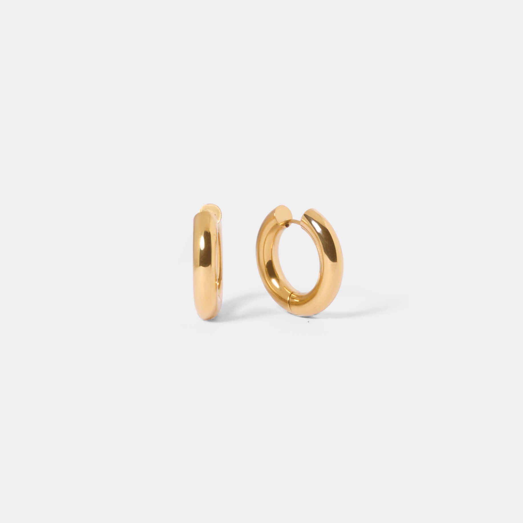 ラウンドピアス
