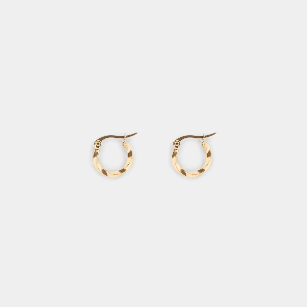 ツイストフープピアス