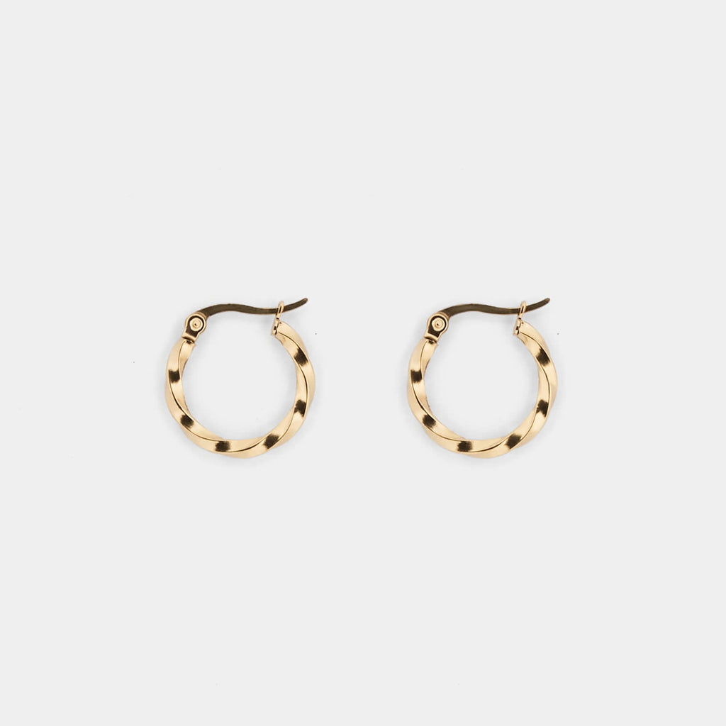 ツイストフープピアス