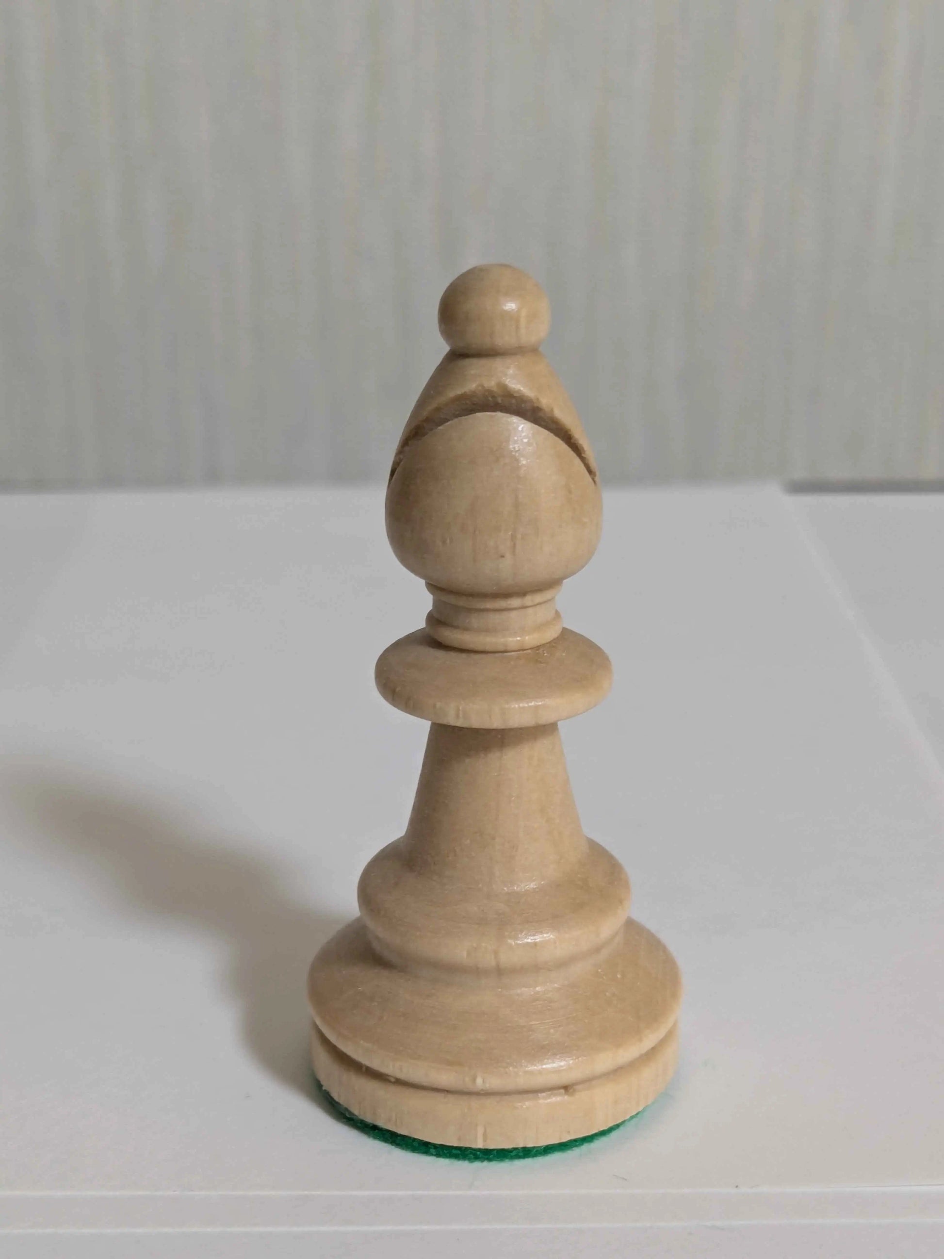 WEGIEL　チェス駒　Staunton　(スタントン)　No.6　収納箱付き　クイーン２個付き