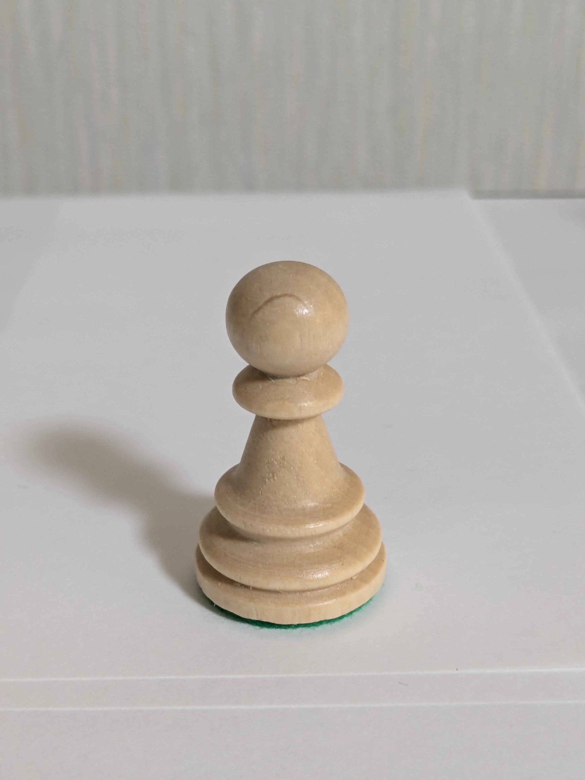 WEGIEL　チェス駒　Staunton　(スタントン)　No.6　収納箱付き　クイーン２個付き